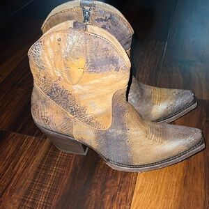Women’s Ariat Circuit Cruz Cowboy Boots